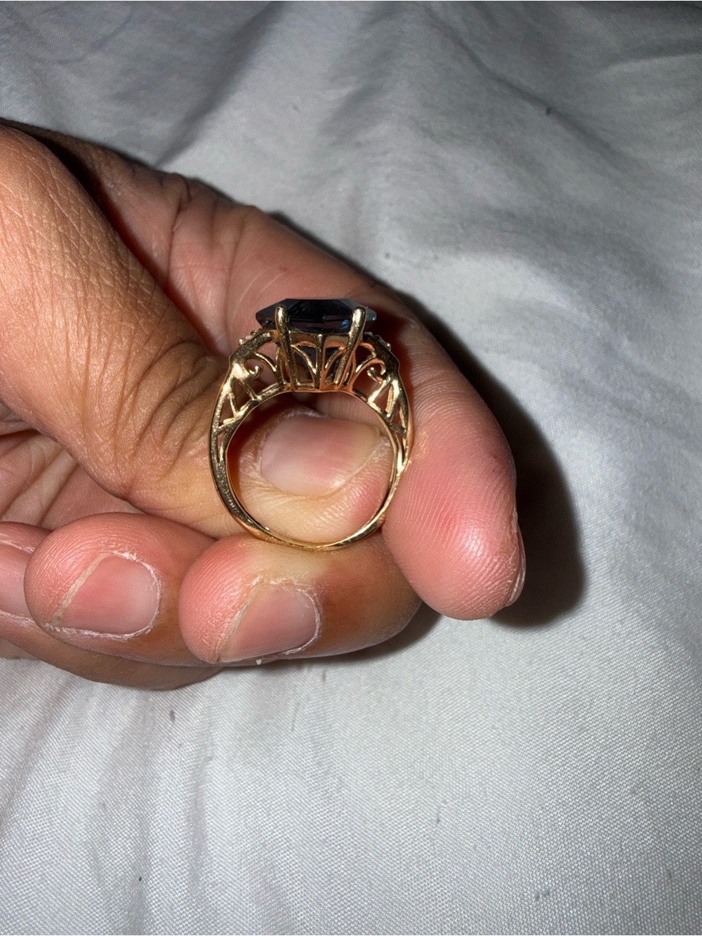 Zales Gold Filigree Ring with Dark Blue Stone - Picture 2 of 3
